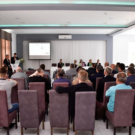 River Inn Stari Banovci المظهر الخارجي الصورة