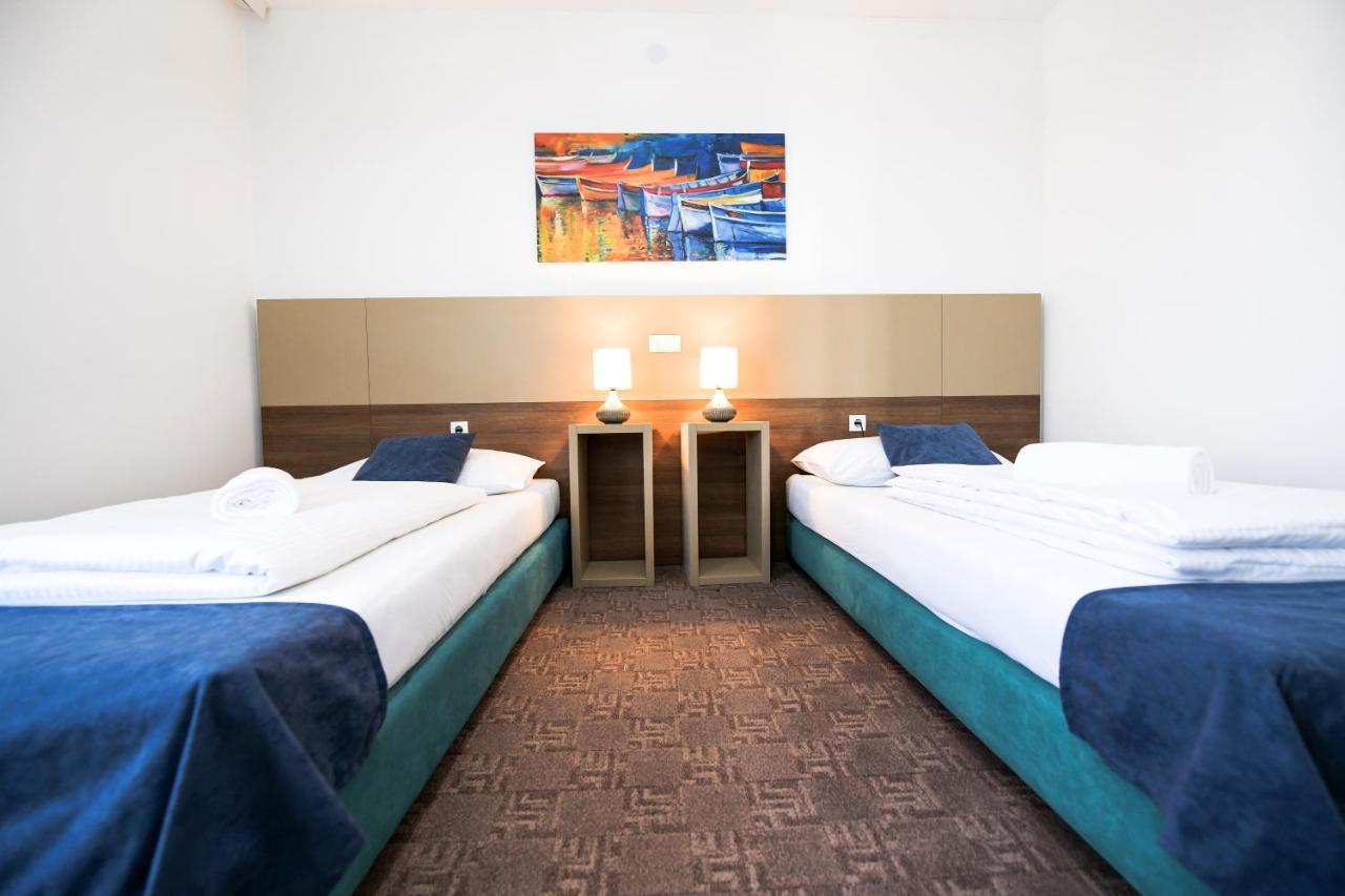 River Inn Stari Banovci المظهر الخارجي الصورة