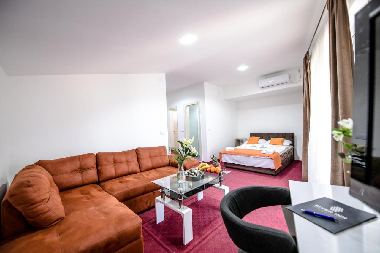 River Inn Stari Banovci المظهر الخارجي الصورة