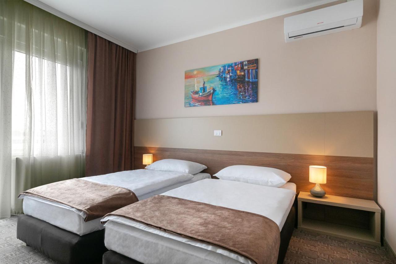 River Inn Stari Banovci المظهر الخارجي الصورة