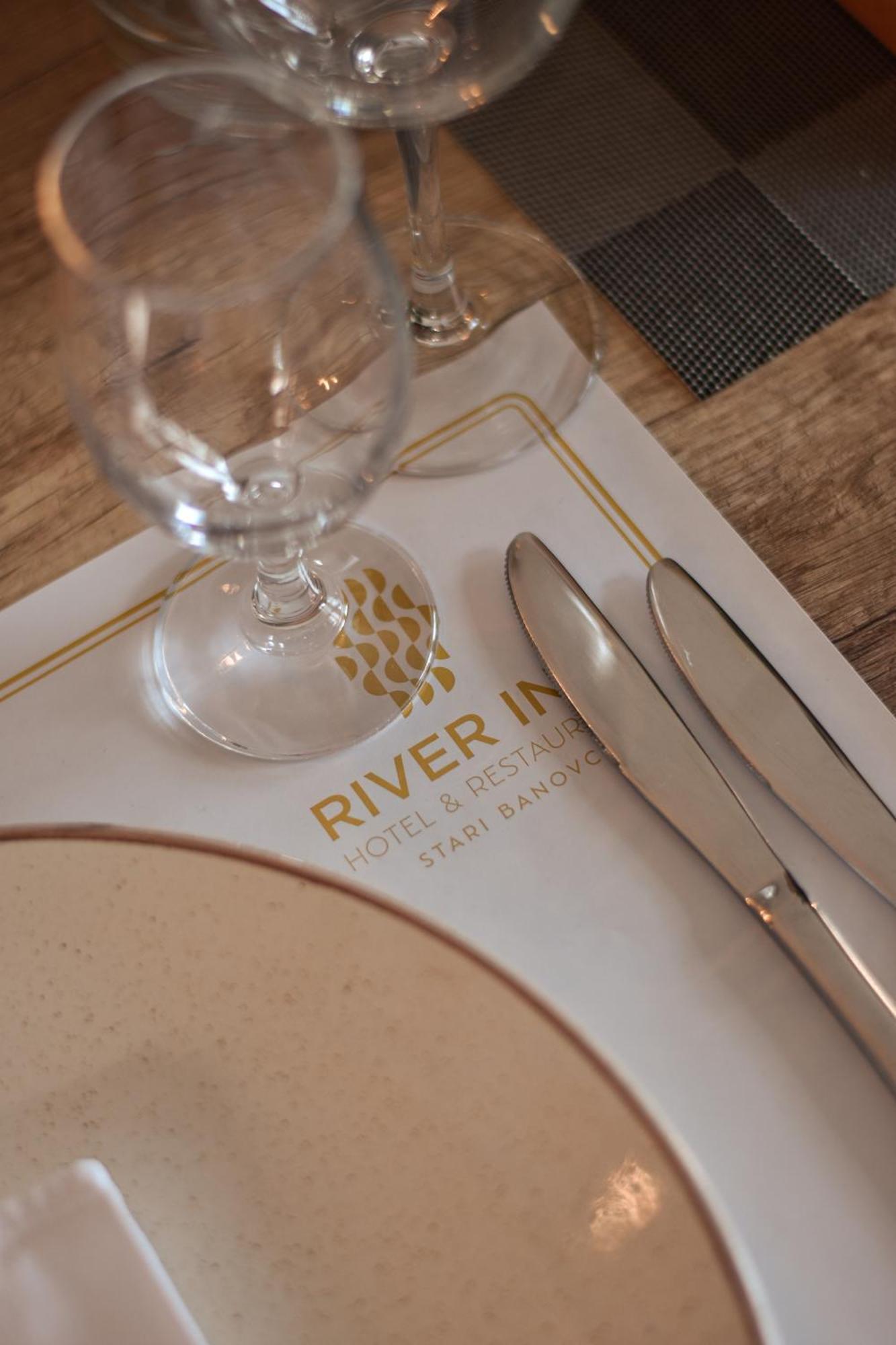 River Inn Stari Banovci المظهر الخارجي الصورة
